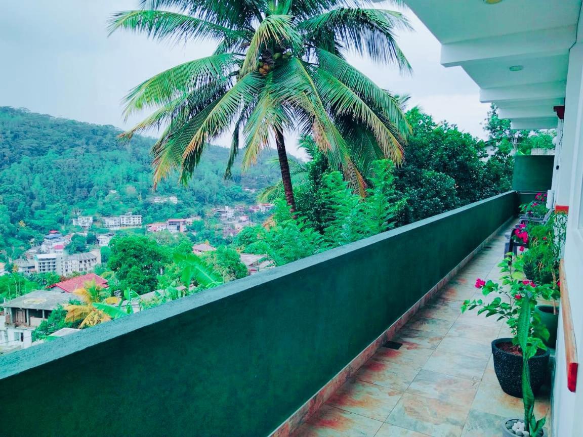 Mountain View Hotel Kandy Exterior photo