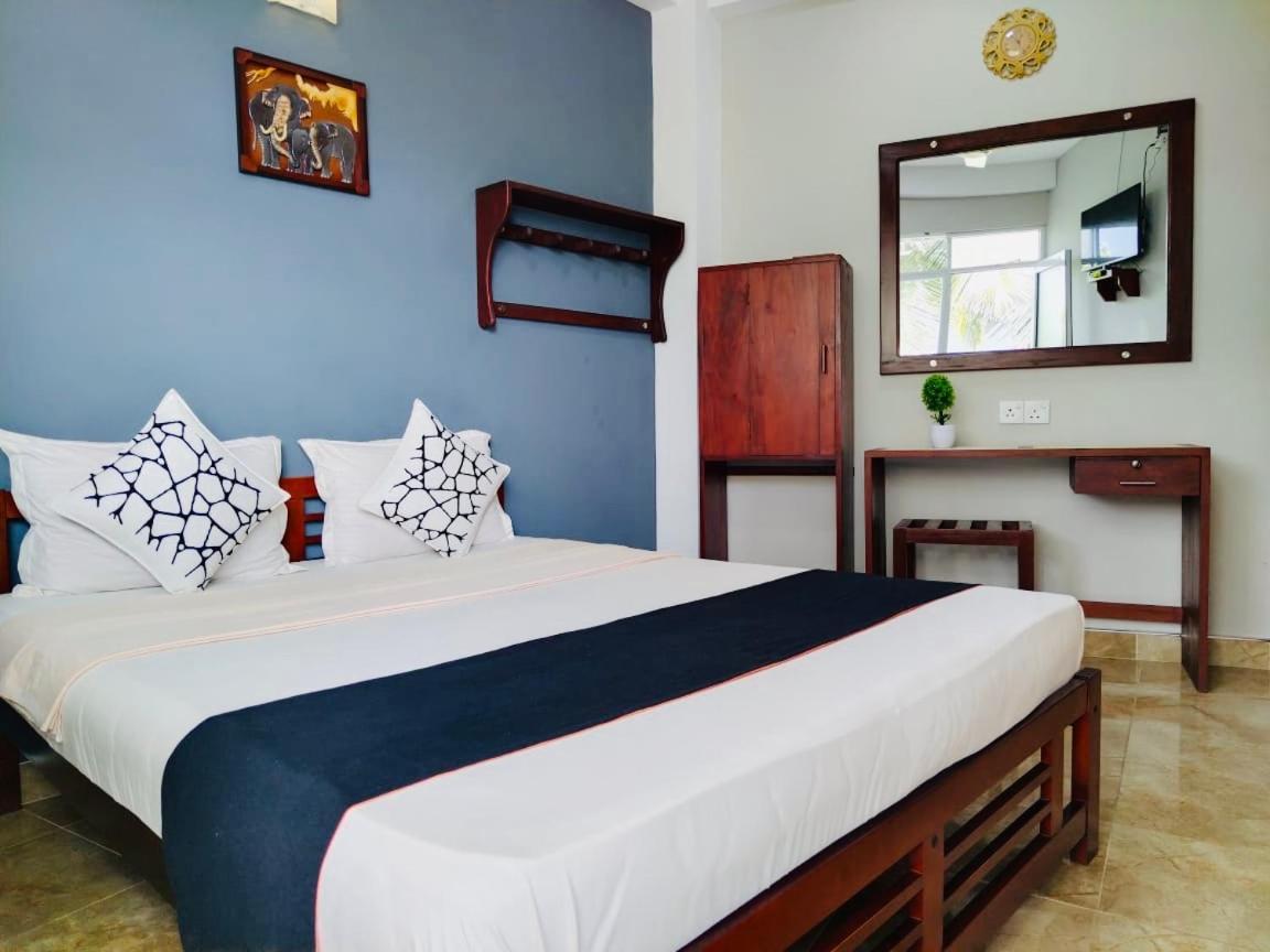 Mountain View Hotel Kandy Exterior photo